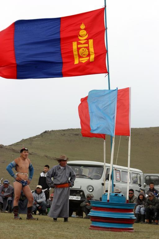Golden Gobi Hostel & Tours Ulan Bator Exteriör bild